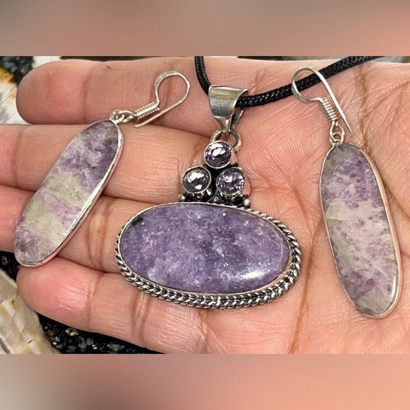 Lepidolite Pendant & Earrings - Picture 8 of 17